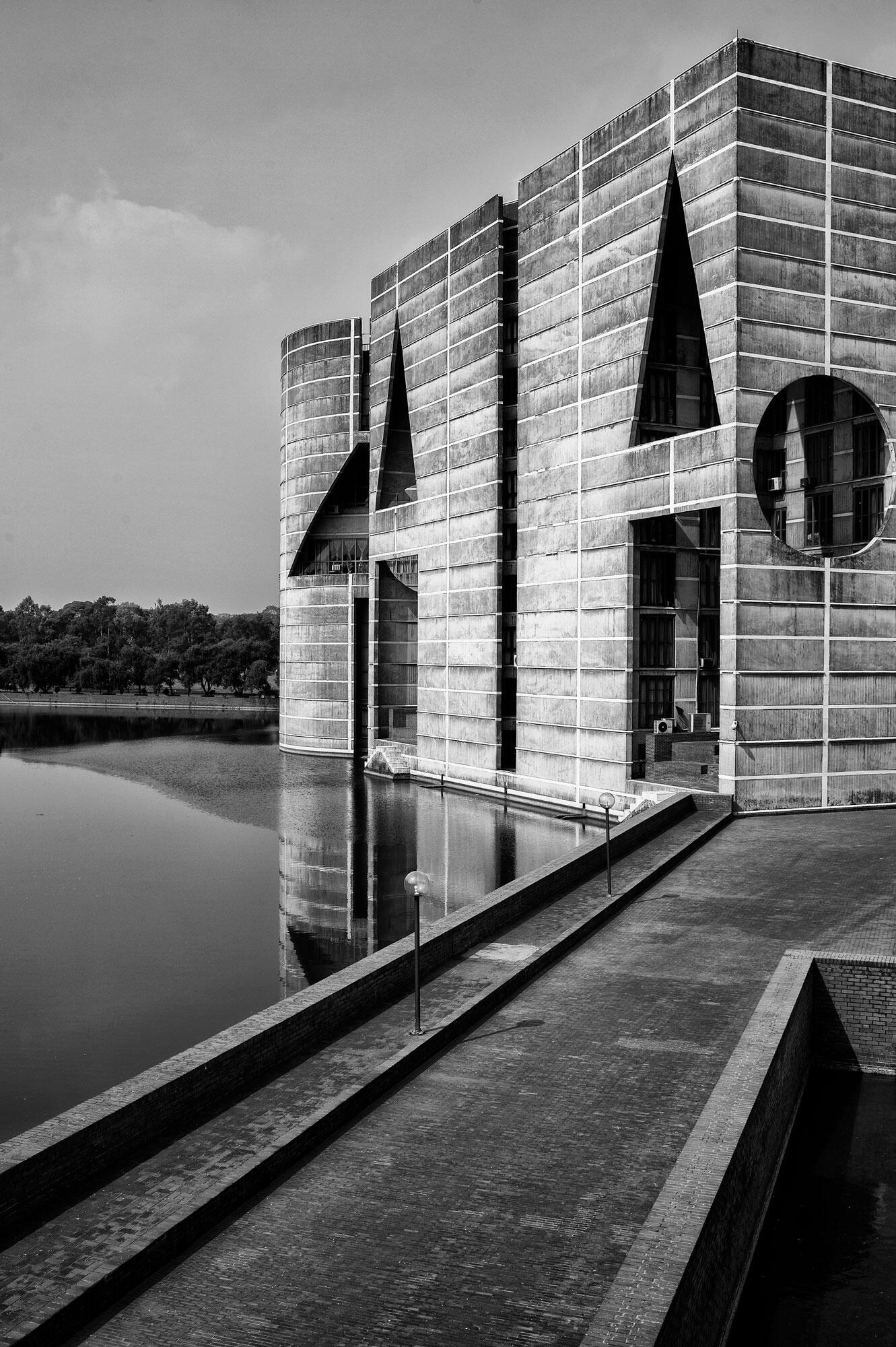 Louis Kahn – Sher-e-Bangla Nagar